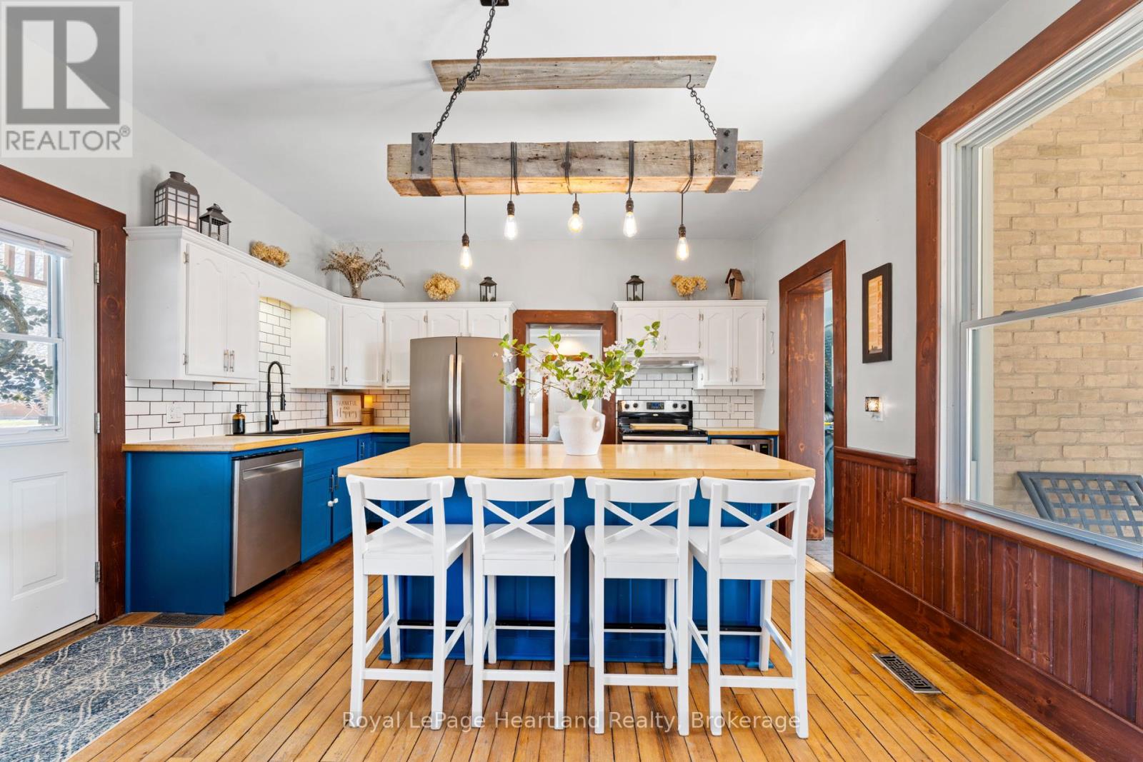 263 King Street, North Huron, Ontario  N0M 1H0 - Photo 15 - X12969256