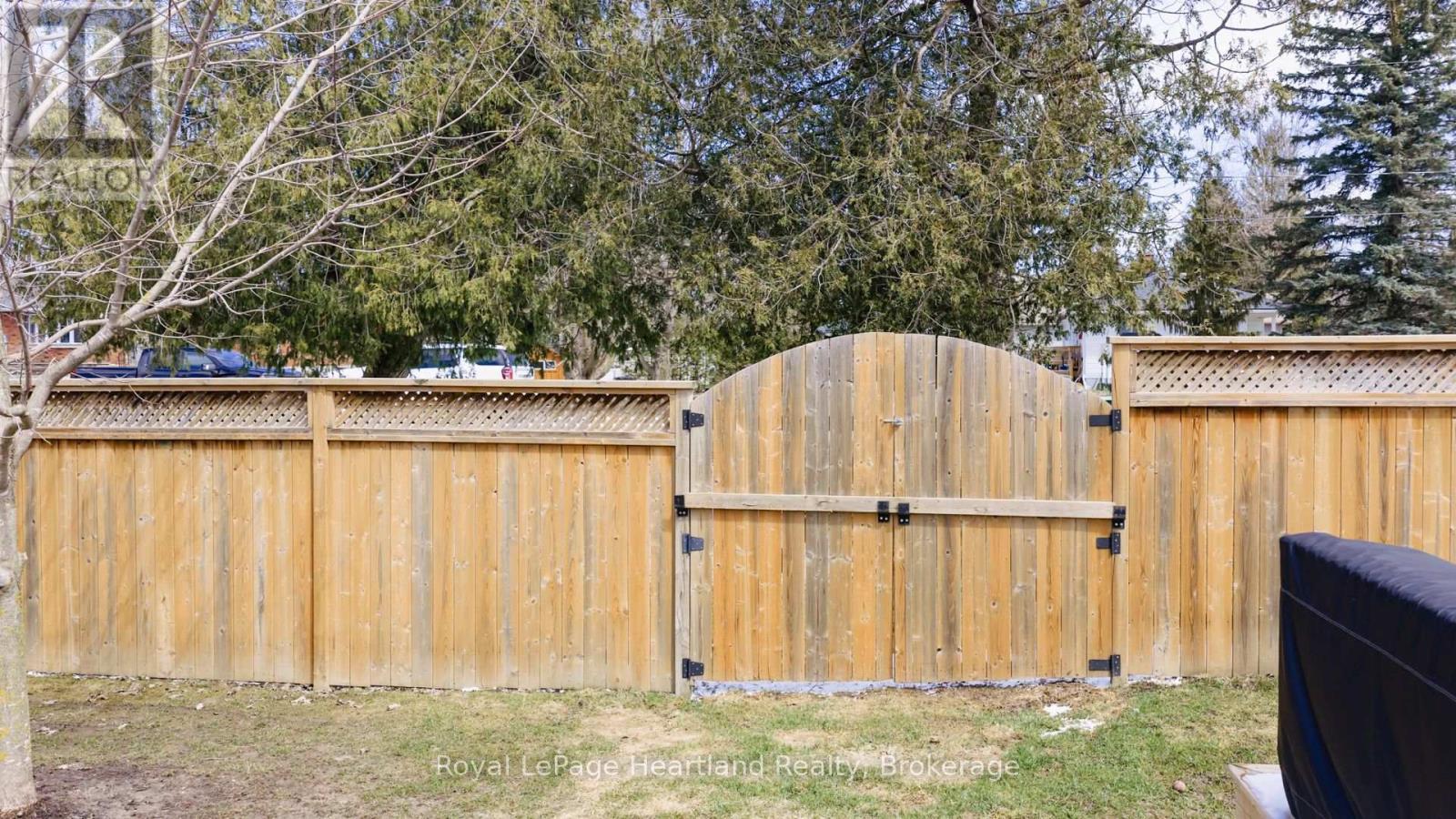 263 King Street, North Huron, Ontario  N0M 1H0 - Photo 42 - X12969256