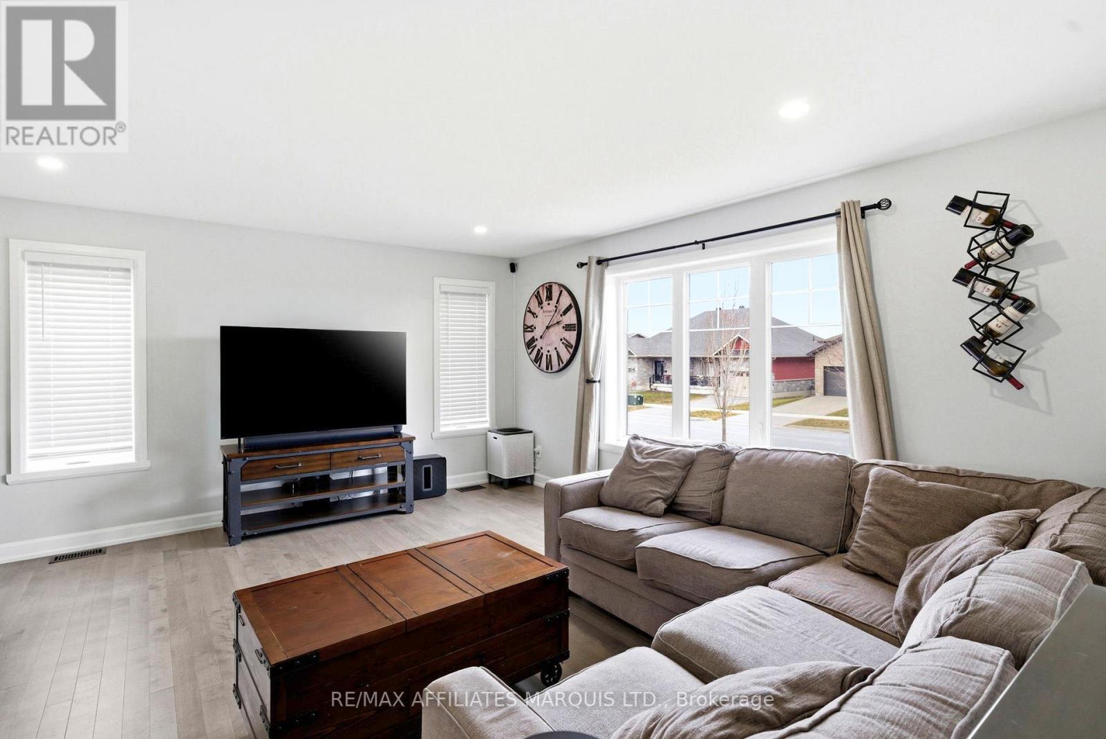 252 Eastport Drive, Cornwall, Ontario  K6H 0H1 - Photo 10 - X12969102