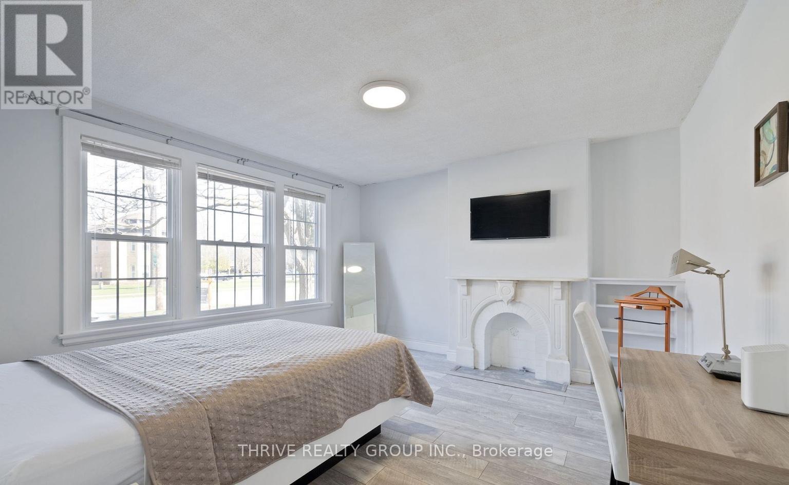 389 Dufferin Avenue, London East (East F), Ontario  N6B 1Z5 - Photo 4 - X12638762