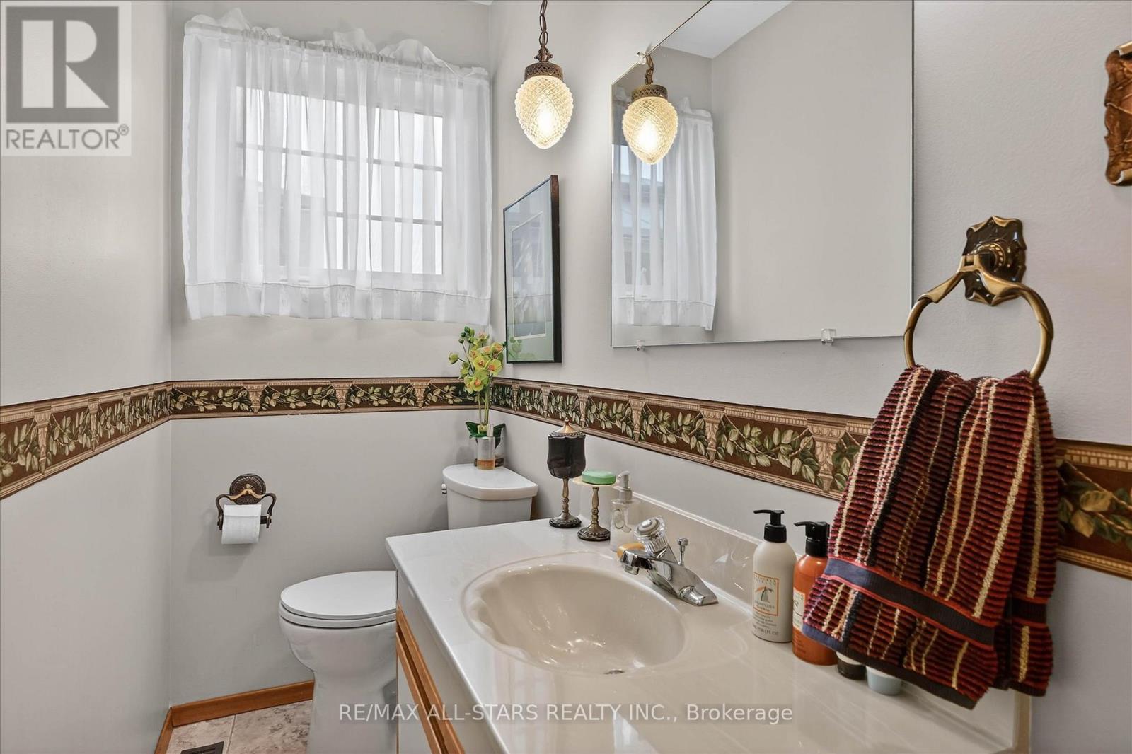 26 Applewood Crescent, Kawartha Lakes, Ontario  K9V 4W8 - Photo 16 - X12969180