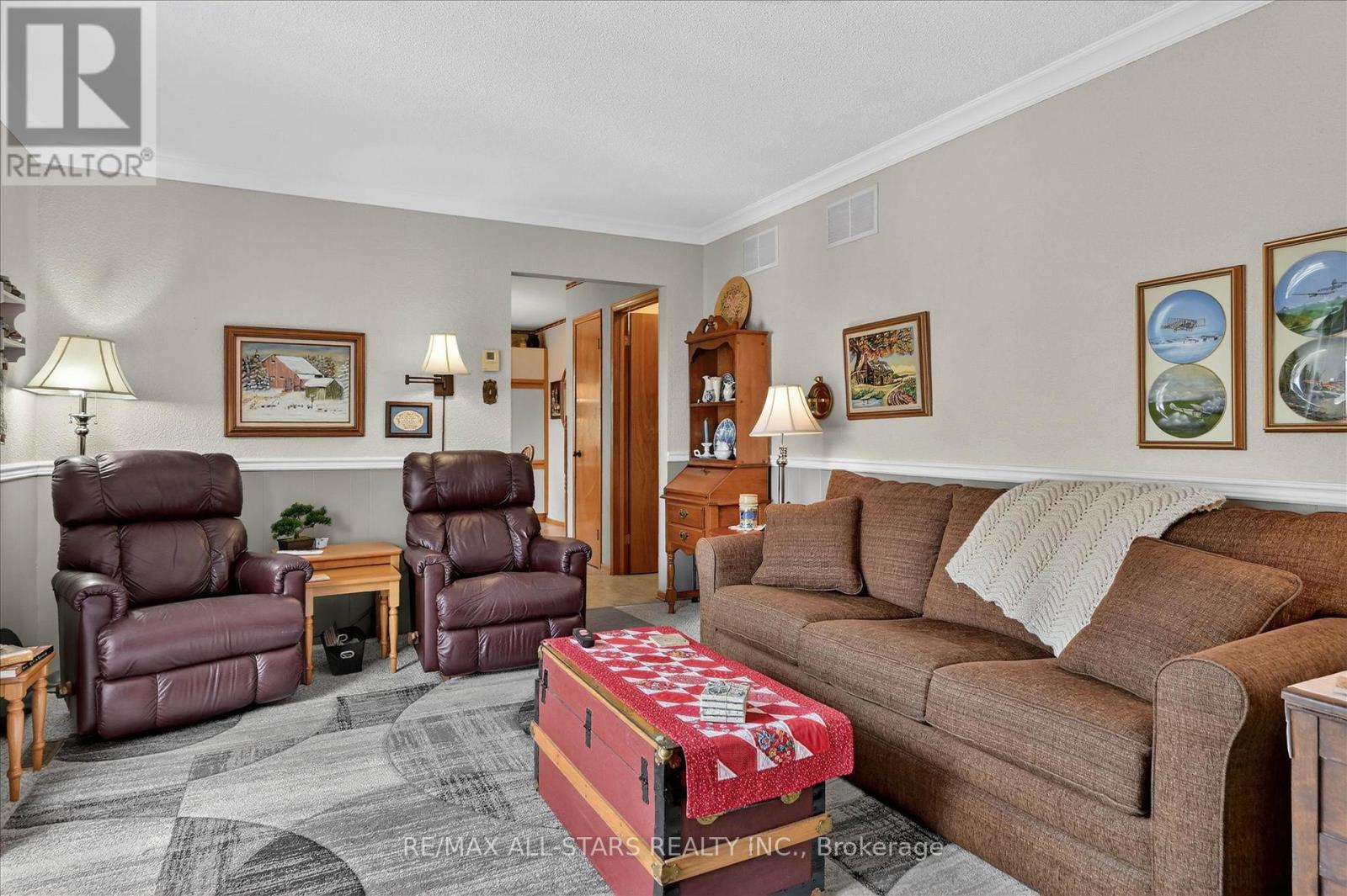 26 Applewood Crescent, Kawartha Lakes, Ontario  K9V 4W8 - Photo 20 - X12969180