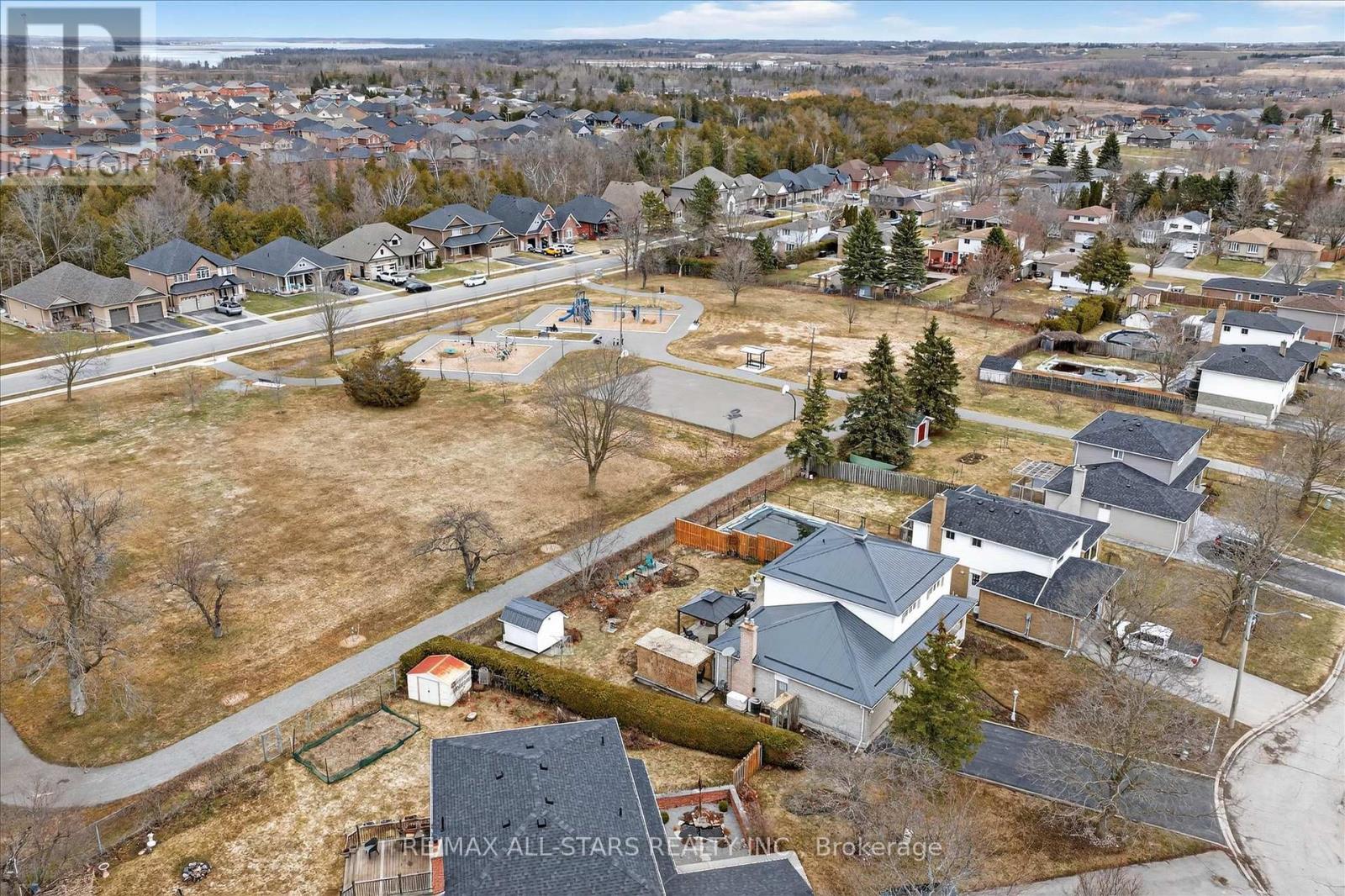 26 Applewood Crescent, Kawartha Lakes, Ontario  K9V 4W8 - Photo 48 - X12969180