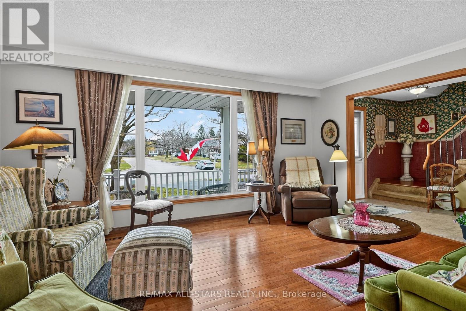 26 Applewood Crescent, Kawartha Lakes, Ontario  K9V 4W8 - Photo 6 - X12969180