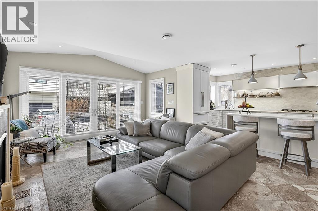 11 Peel Street, St. Catharines, Ontario  L2N 5A2 - Photo 17 - 40808420