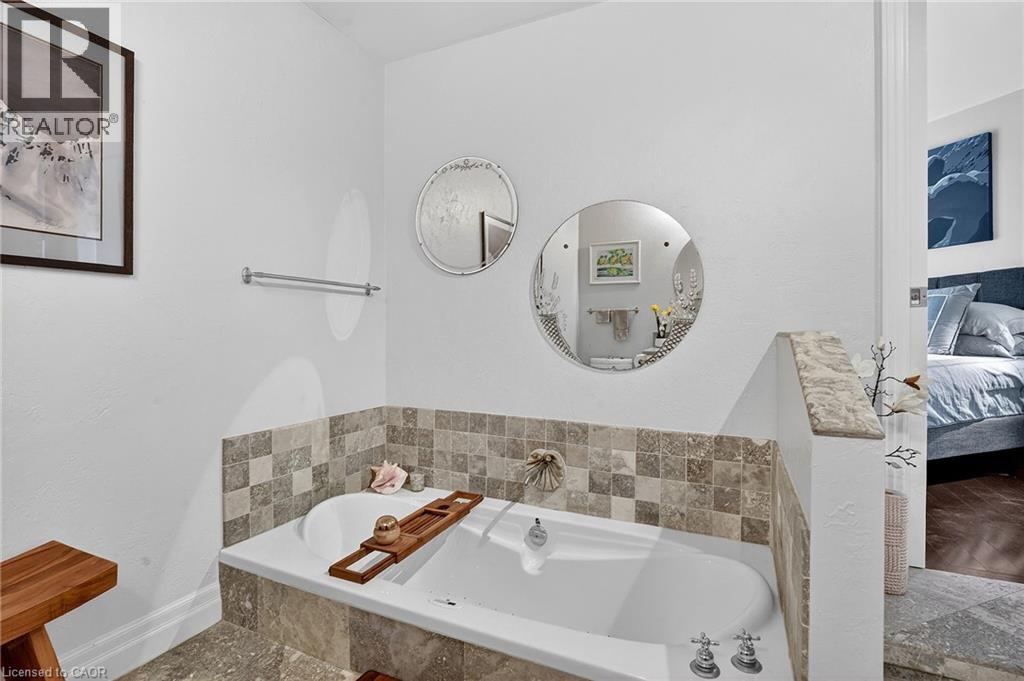 11 Peel Street, St. Catharines, Ontario  L2N 5A2 - Photo 27 - 40808420