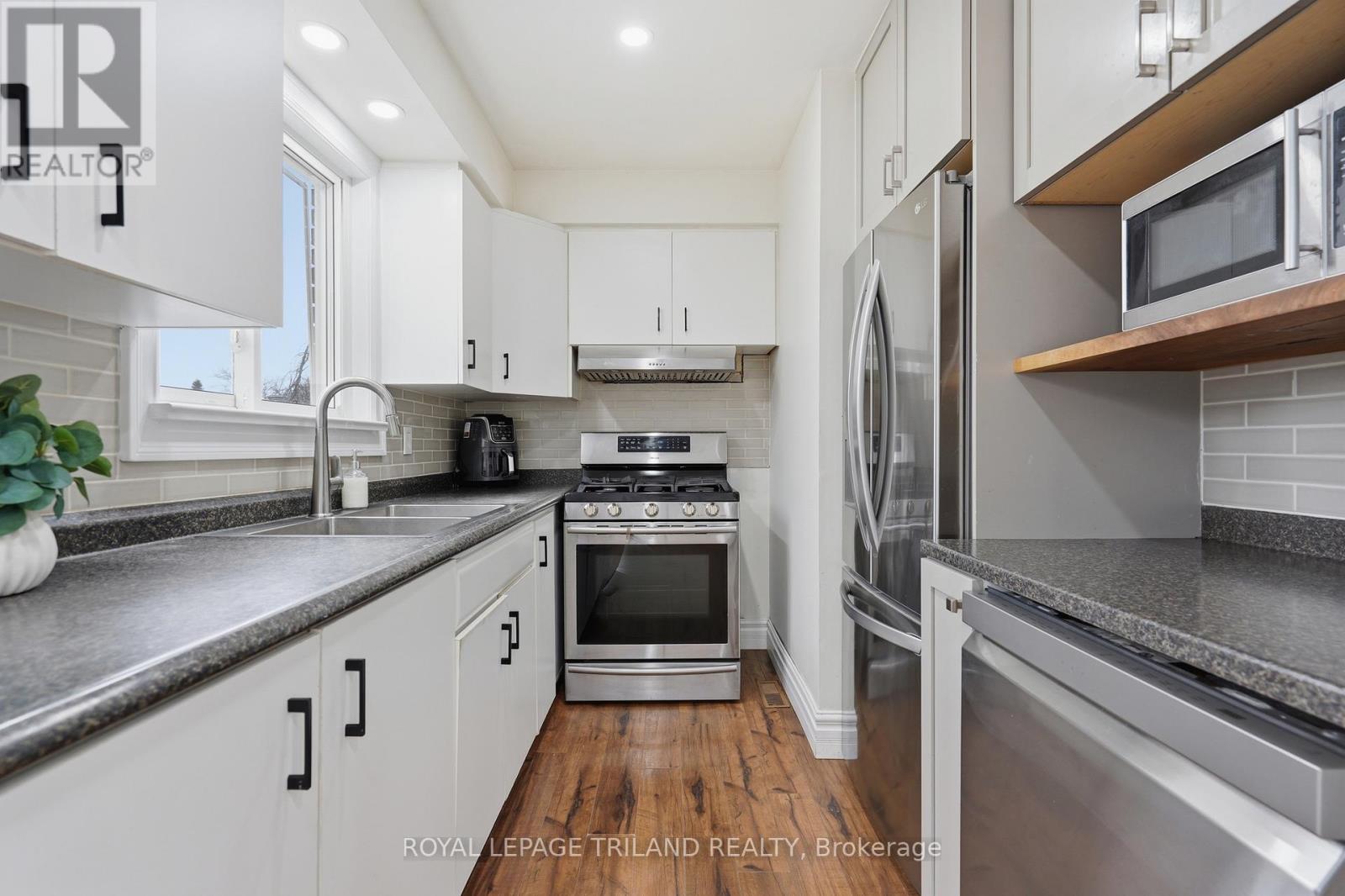 521 Osgoode Drive, London South, Ontario  N6E 1B6 - Photo 11 - X12969096