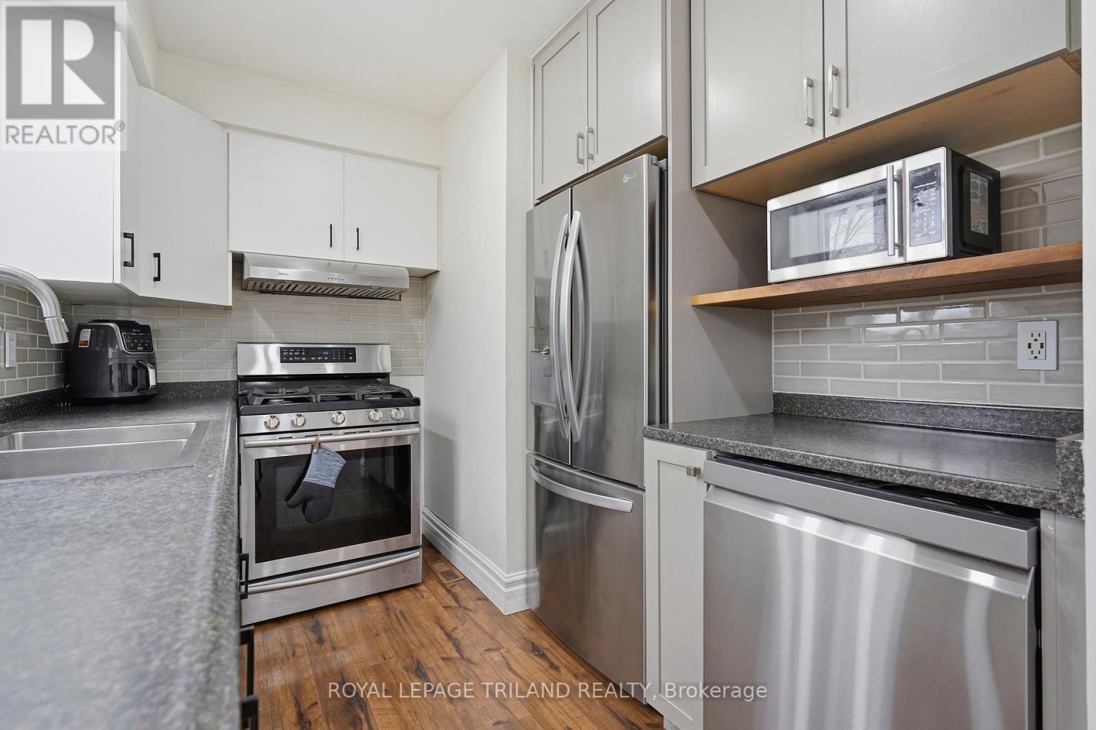 521 Osgoode Drive, London South, Ontario  N6E 1B6 - Photo 12 - X12969096