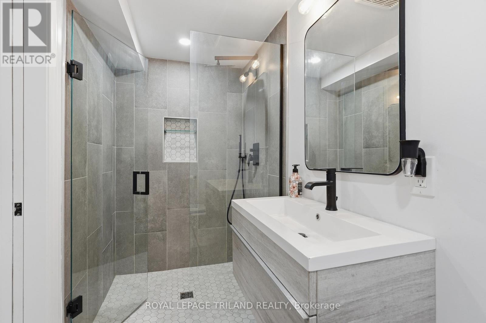 521 Osgoode Drive, London South, Ontario  N6E 1B6 - Photo 24 - X12969096