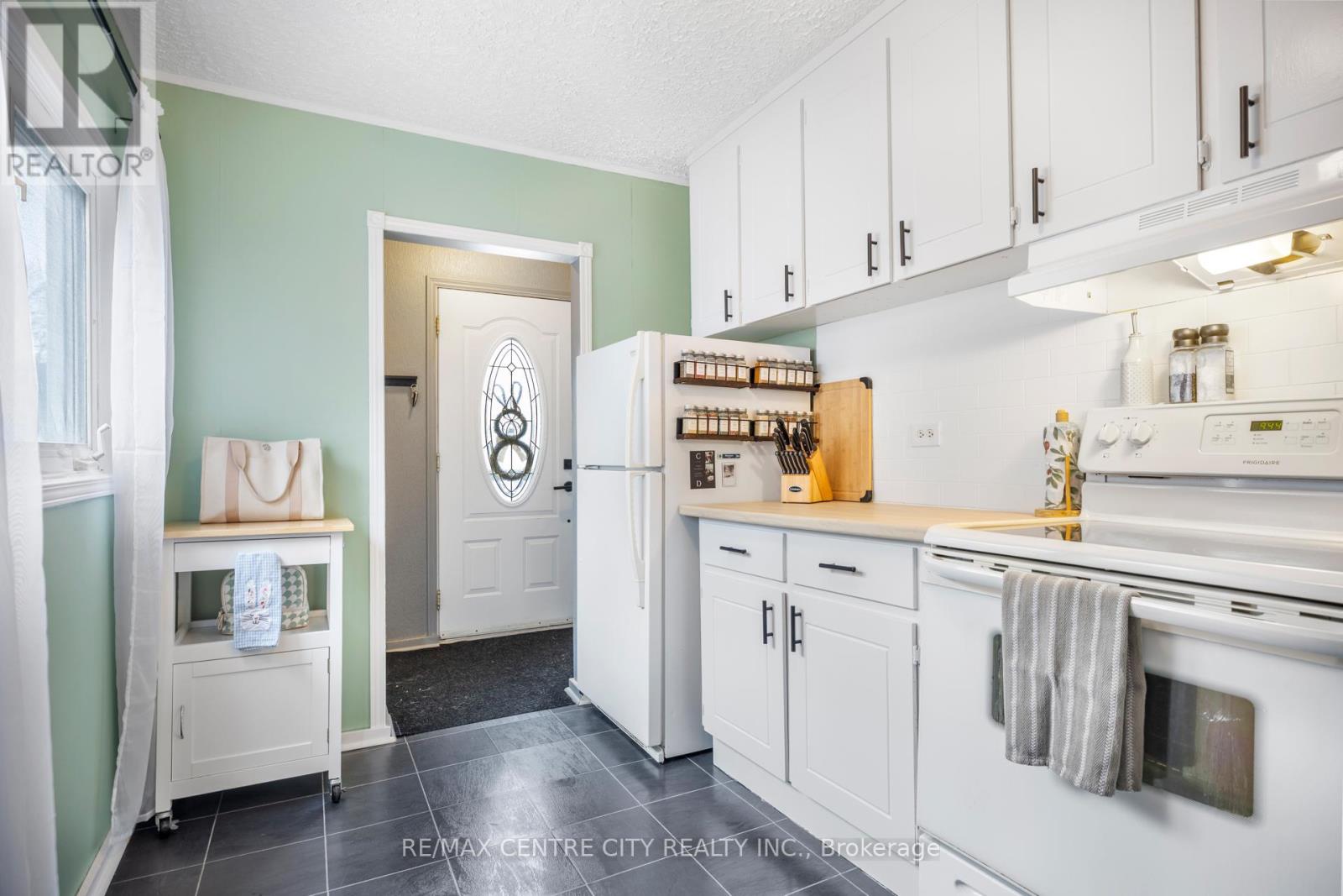 13 Bell Avenue, St. Thomas, Ontario  N5R 1G4 - Photo 10 - X12969176