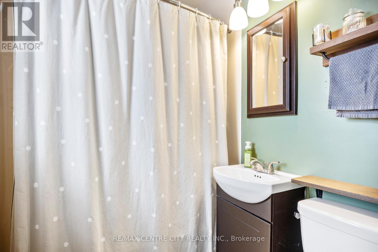 13 Bell Avenue, St. Thomas, Ontario  N5R 1G4 - Photo 16 - X12969176