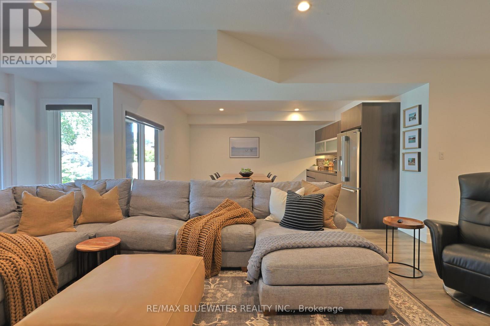 23 Sauble River Road, Lambton Shores, Ontario  N0M 1T0 - Photo 36 - X12969204