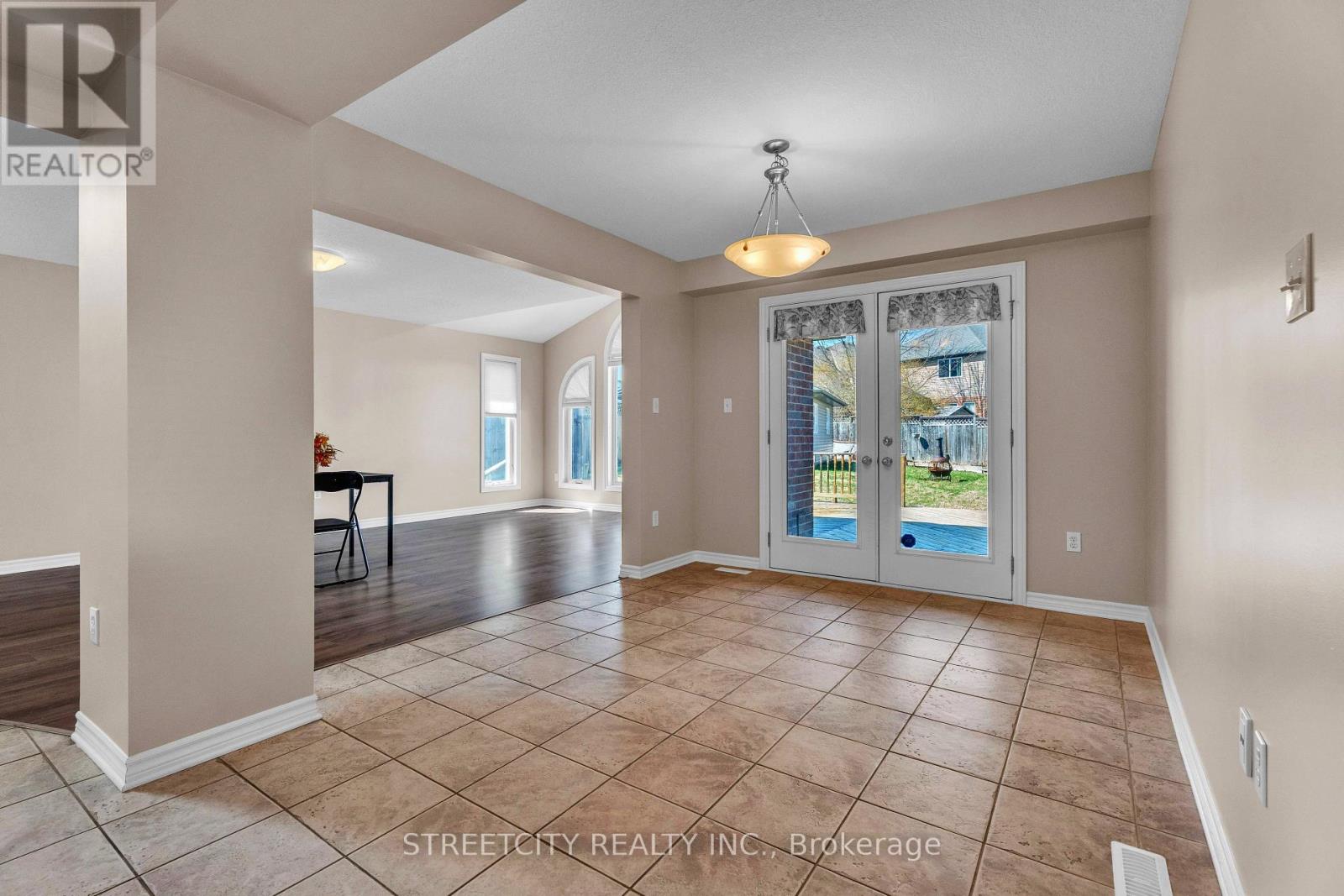 546 Maplewood Lane, London North, Ontario  N6H 0A7 - Photo 15 - X12969208