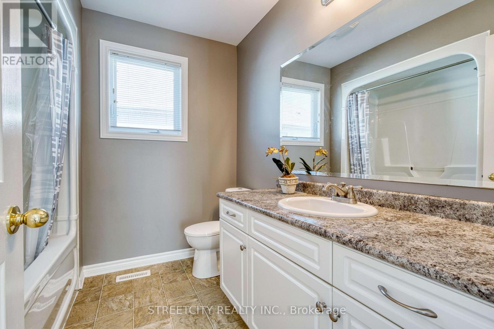 546 Maplewood Lane, London North, Ontario  N6H 0A7 - Photo 30 - X12969208