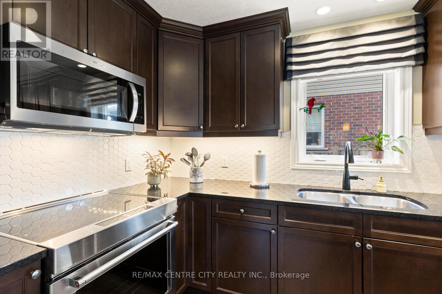 661 Tennent Avenue, London North, Ontario  N5X 0L2 - Photo 15 - X12969210