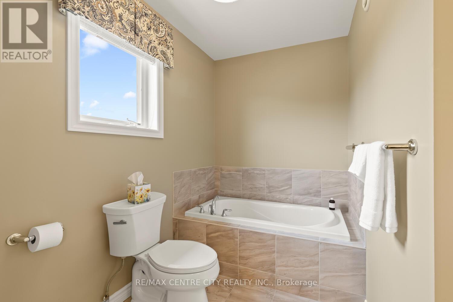 661 Tennent Avenue, London North, Ontario  N5X 0L2 - Photo 28 - X12969210