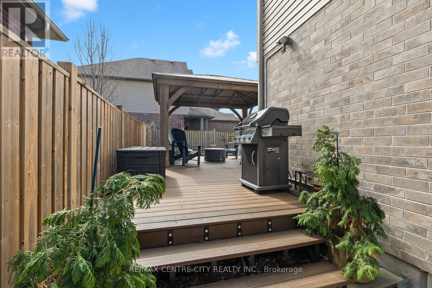 661 Tennent Avenue, London North, Ontario  N5X 0L2 - Photo 41 - X12969210