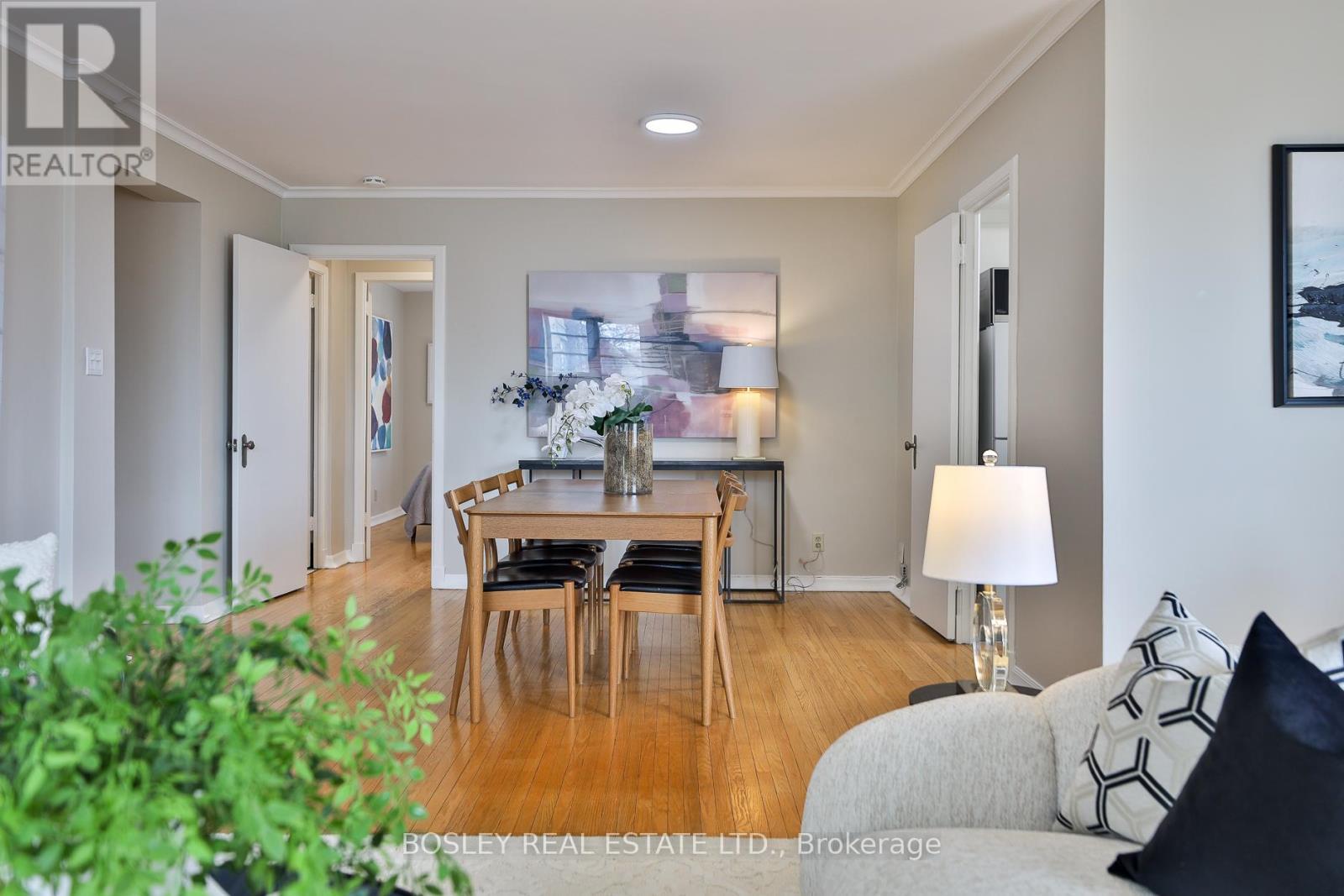 201 - 707 Eglinton Avenue W, Toronto, Ontario M5N 1C8 - Photo 5 - C12969114