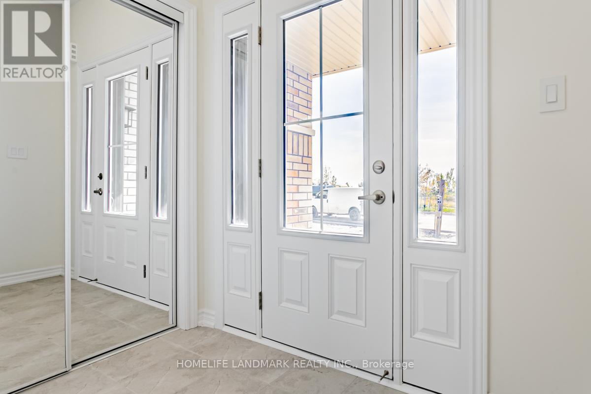 672 Grand Ridge Avenue, Oshawa, Ontario  L1K 0E2 - Photo 2 - E12969124