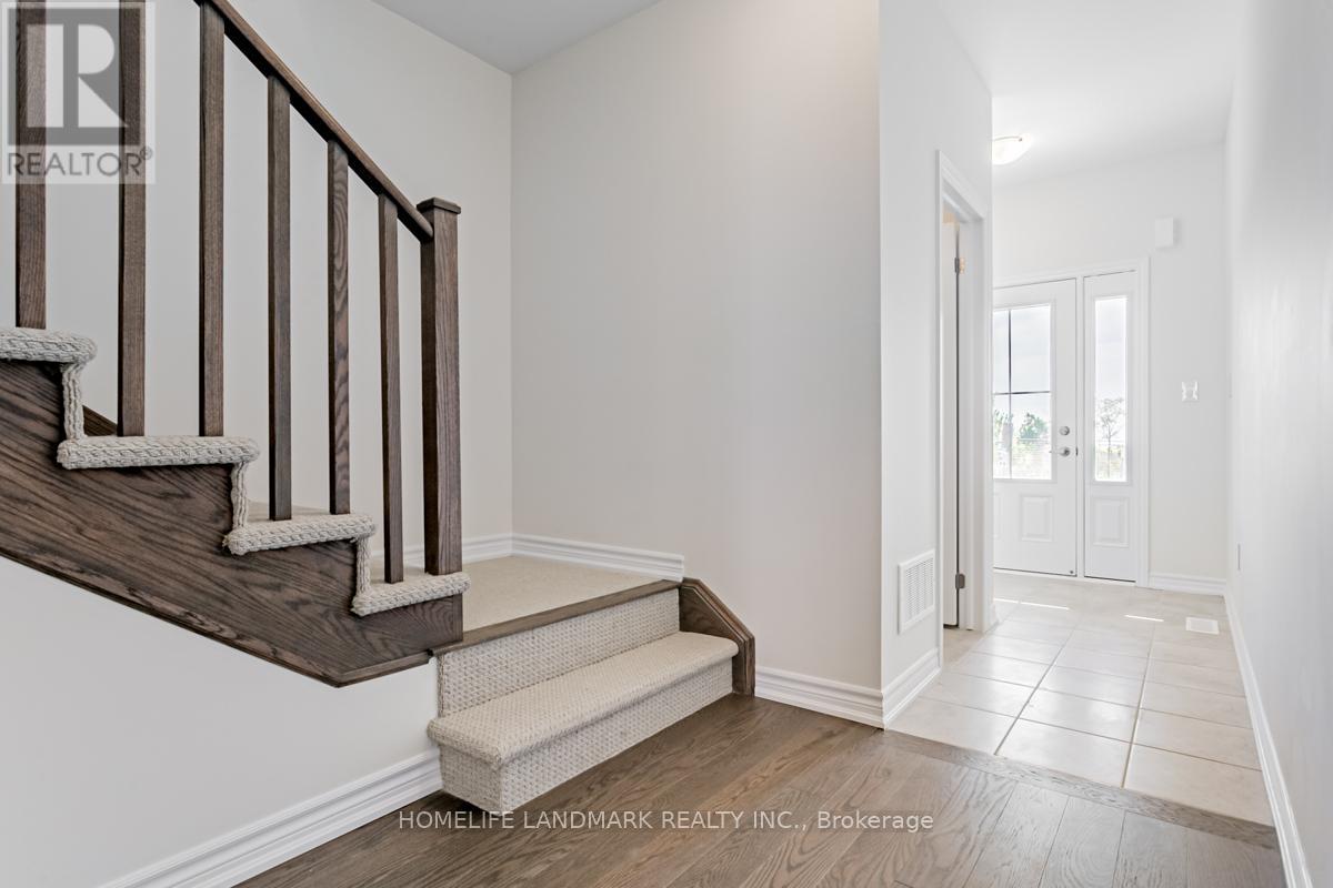 672 Grand Ridge Avenue, Oshawa, Ontario  L1K 0E2 - Photo 3 - E12969124