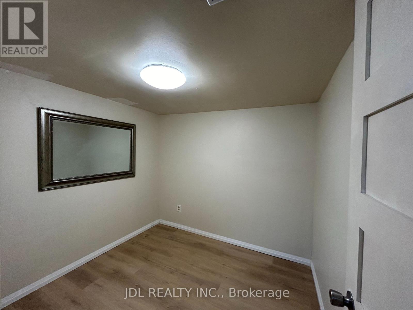 Basement - 21 Squires Ave Avenue, Toronto, Ontario  M4B 2R2 - Photo 6 - E12969168