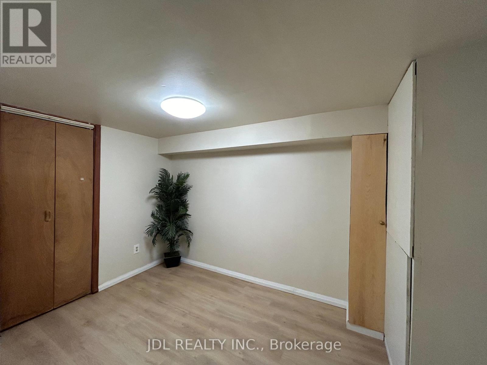 Basement - 21 Squires Ave Avenue, Toronto, Ontario  M4B 2R2 - Photo 8 - E12969168
