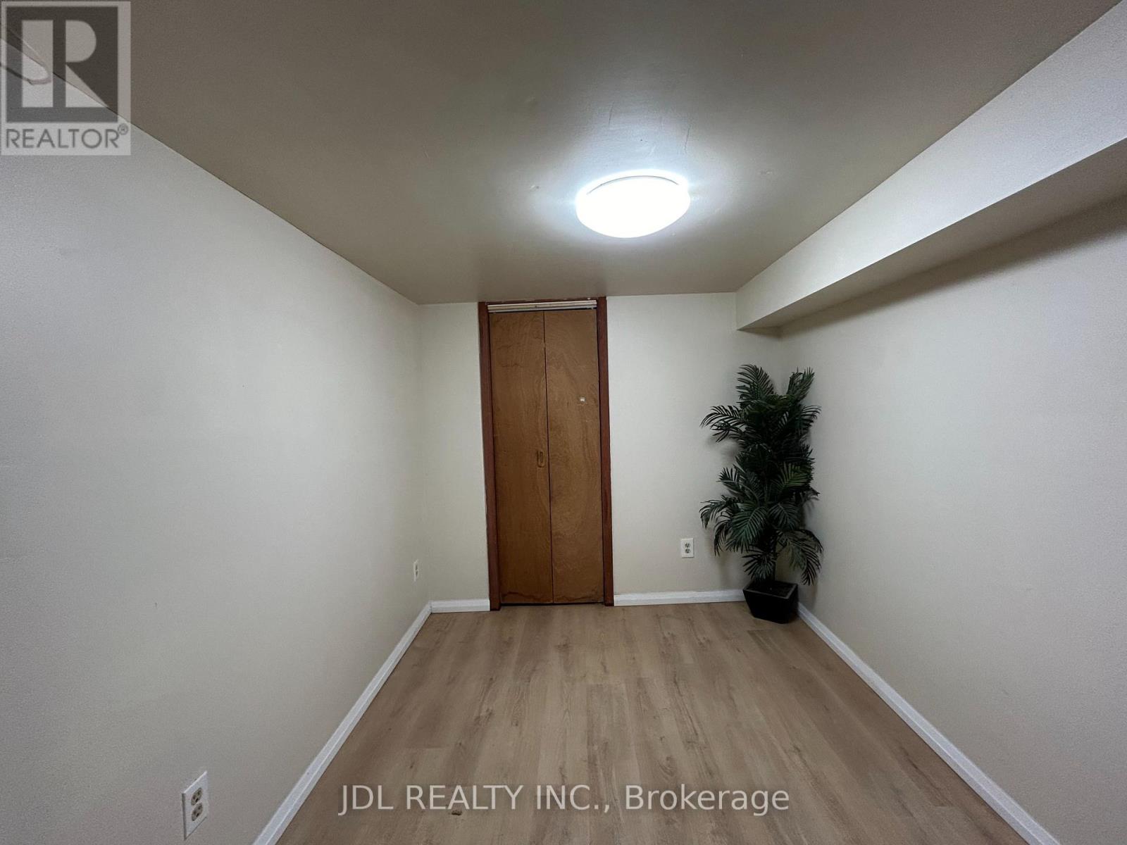 Basement - 21 Squires Ave Avenue, Toronto, Ontario  M4B 2R2 - Photo 9 - E12969168