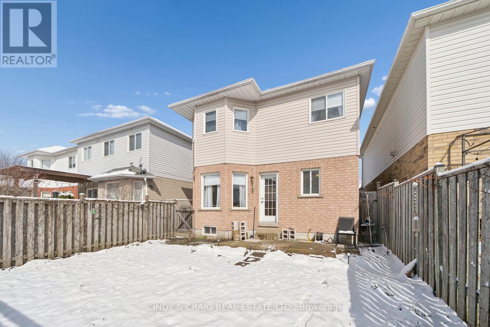 127 Richfield Square, Clarington, Ontario  L1E 3G3 - Photo 11 - E12969228