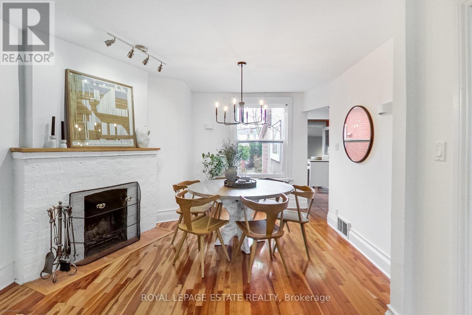 116 Hannaford Street, Toronto, Ontario  M4E 3H1 - Photo 10 - E12969252