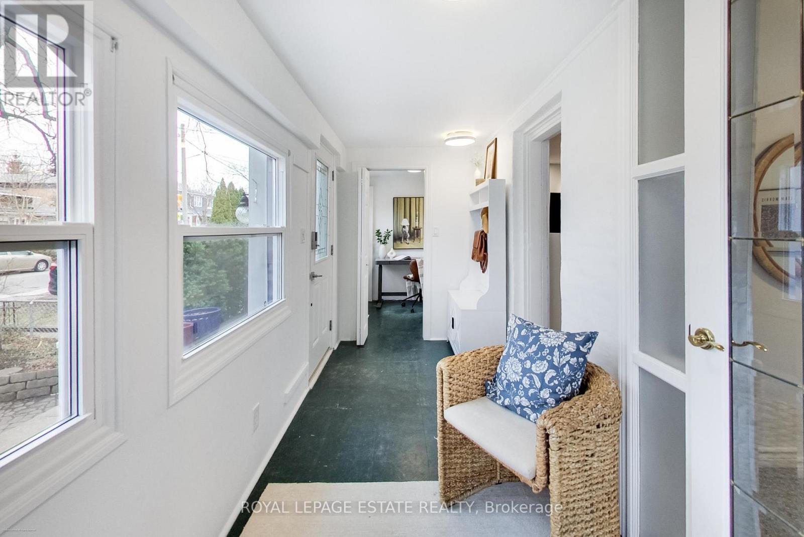 116 Hannaford Street, Toronto, Ontario  M4E 3H1 - Photo 4 - E12969252