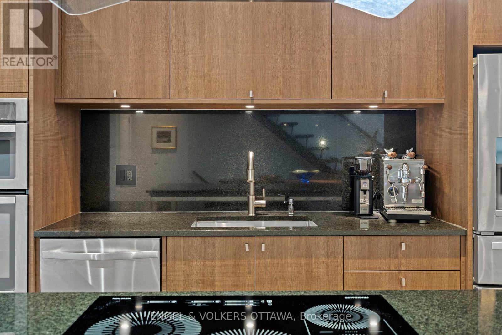 381 Roosevelt Avenue, Ottawa, Ontario  K2A 1Y9 - Photo 9 - X12969142