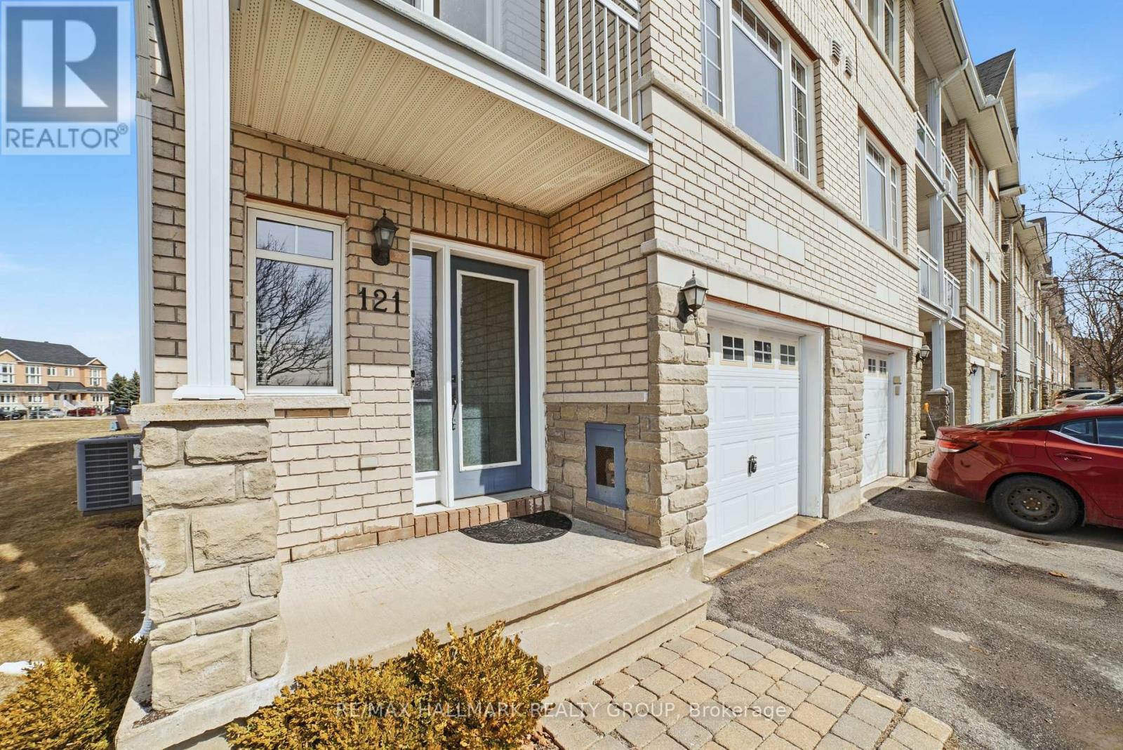 121 CORINTH PRIVATE, Ottawa, Ontario