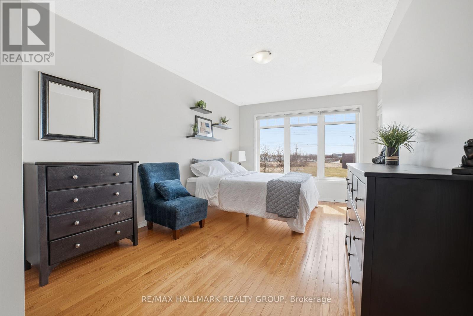 121 Corinth Private, Ottawa, Ontario  K2E 0A8 - Photo 13 - X12969152