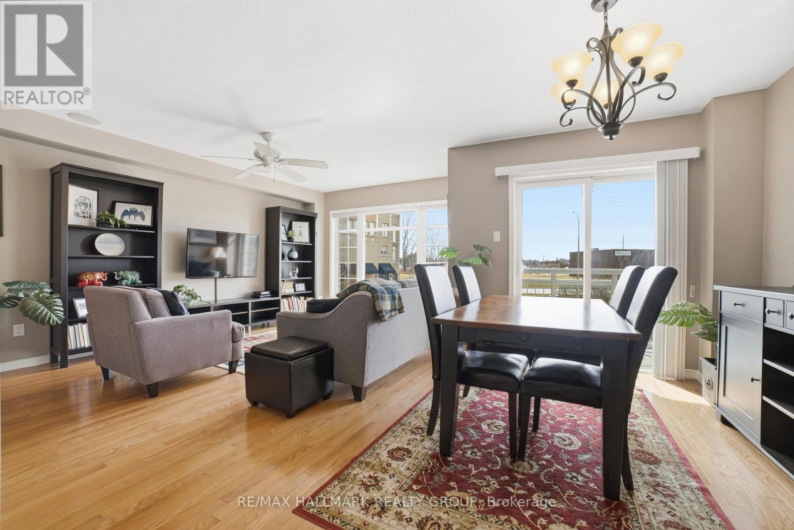 121 Corinth Private, Ottawa, Ontario  K2E 0A8 - Photo 8 - X12969152