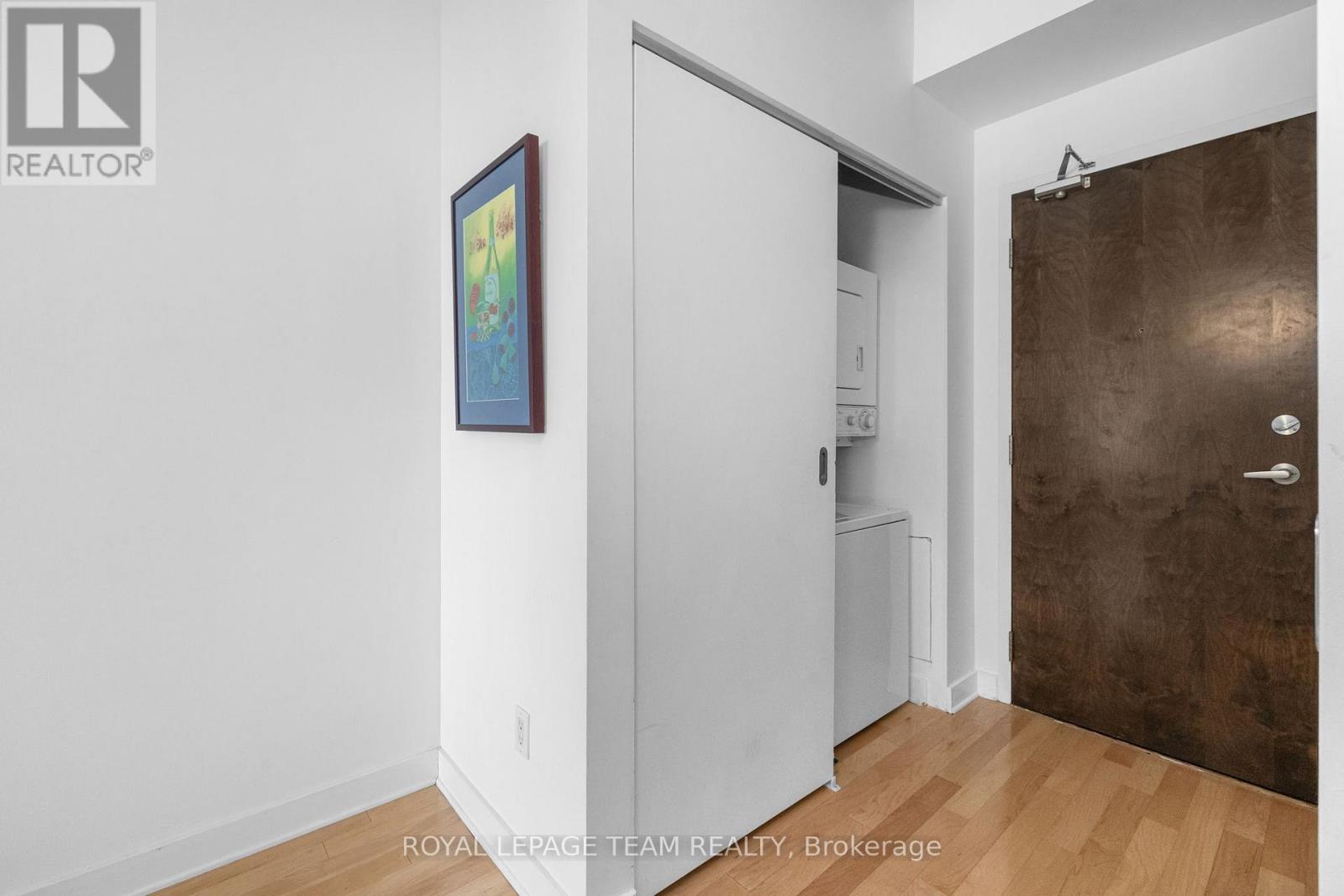 1207 - 179 George Street, Ottawa, Ontario  K1N 1J8 - Photo 3 - X12969154