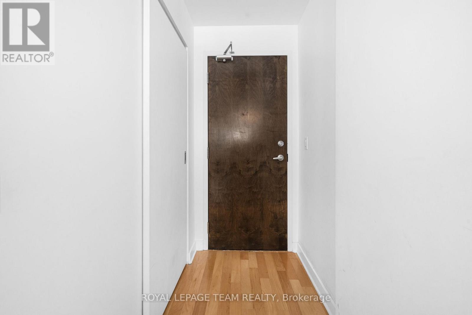 1207 - 179 George Street, Ottawa, Ontario  K1N 1J8 - Photo 2 - X12969156