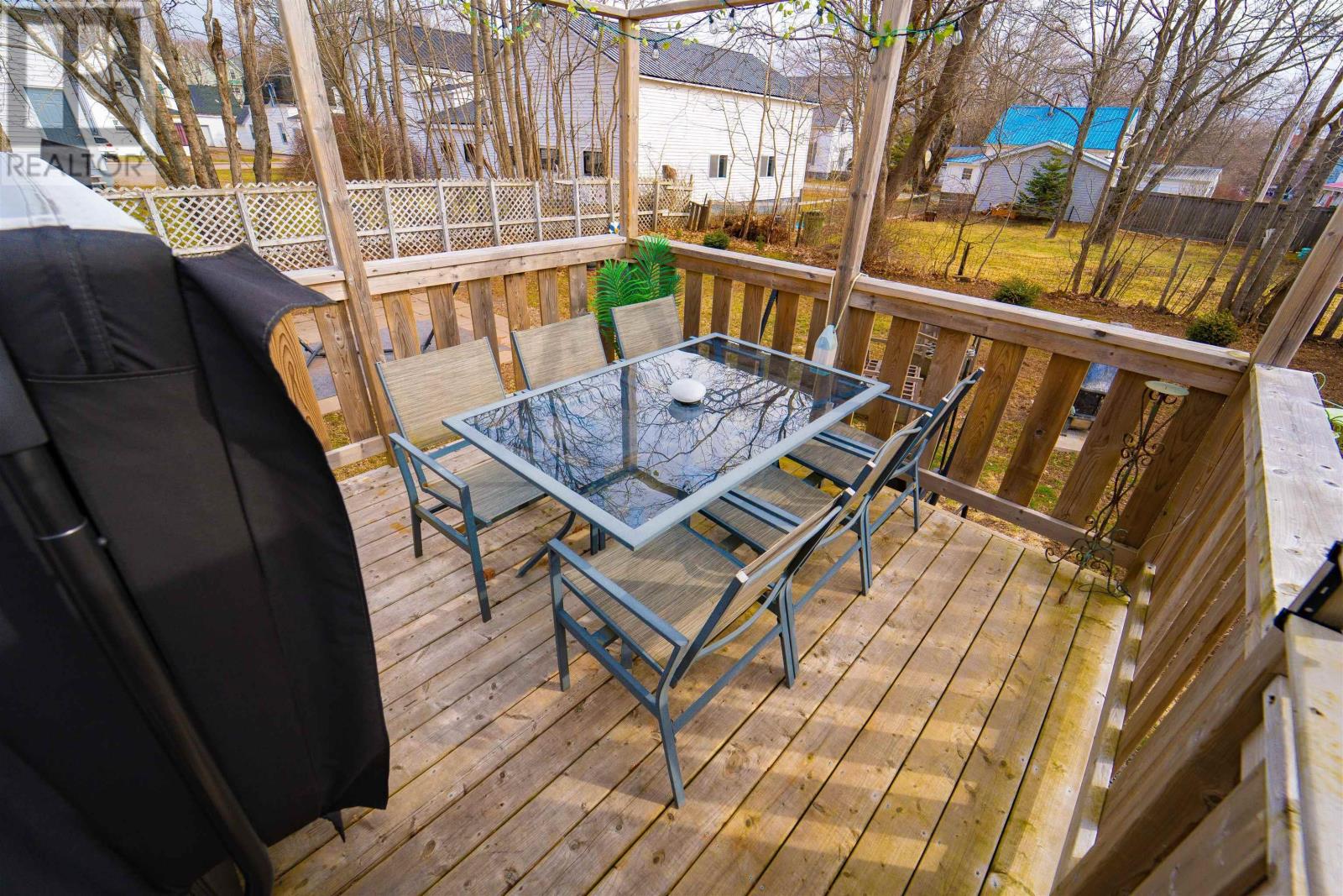 33 Pleasant Street, Parrsboro, Nova Scotia  B0M 1S0 - Photo 7 - 202606512