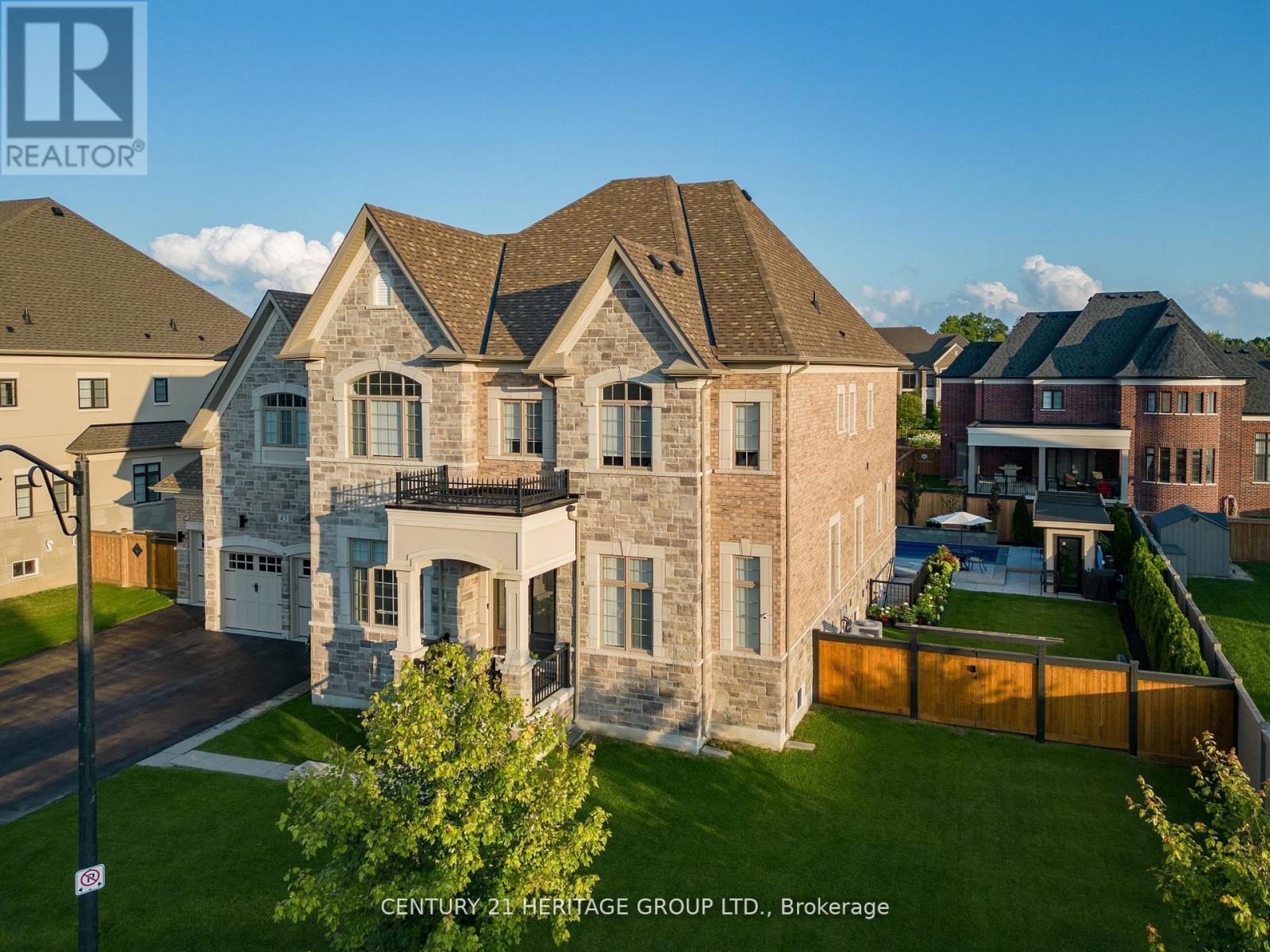 43 Sir Henry Court, King, Ontario  L7B 0P5 - Photo 4 - N12969092