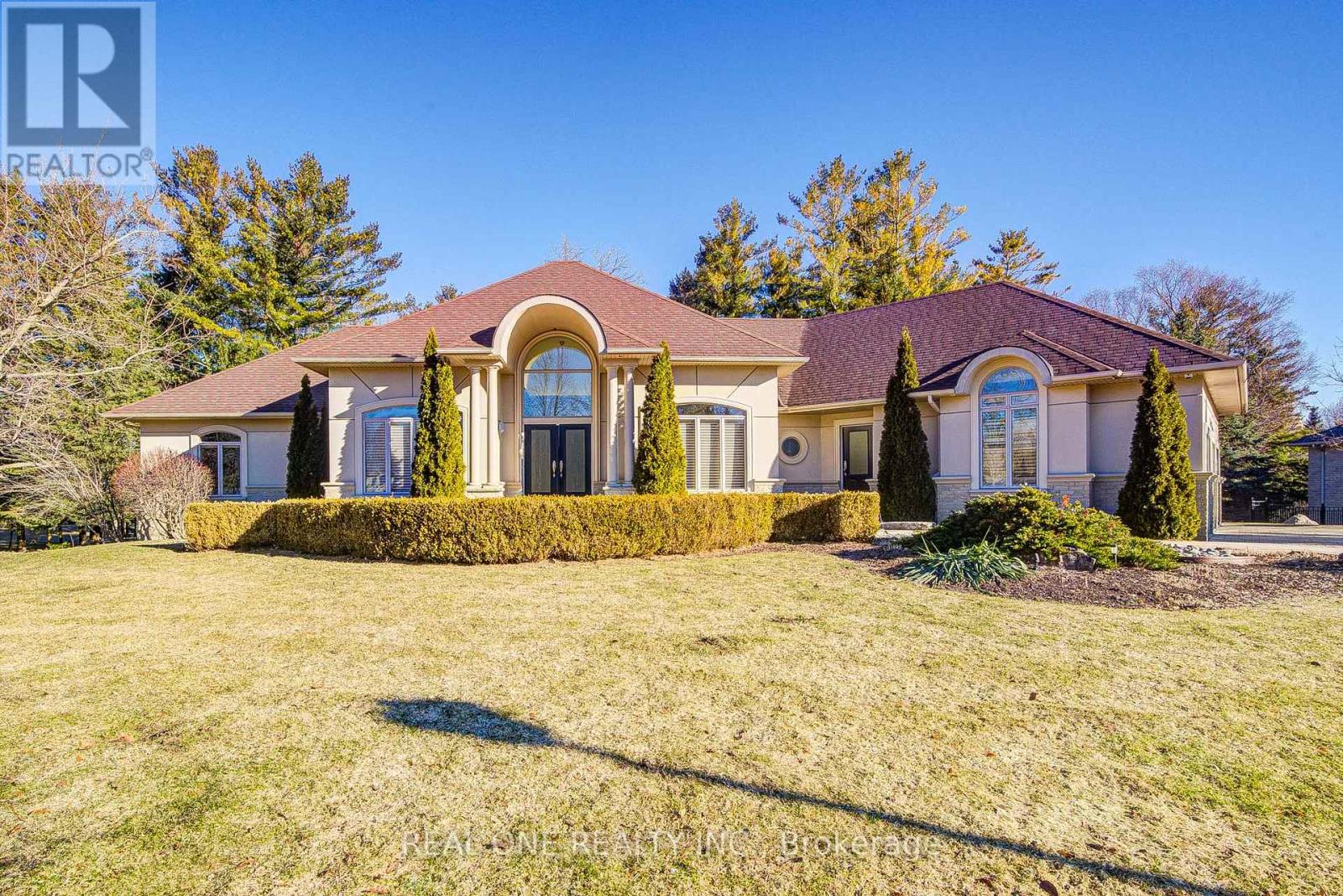 24 MAPLEHYRN AVENUE, East Gwillimbury, Ontario