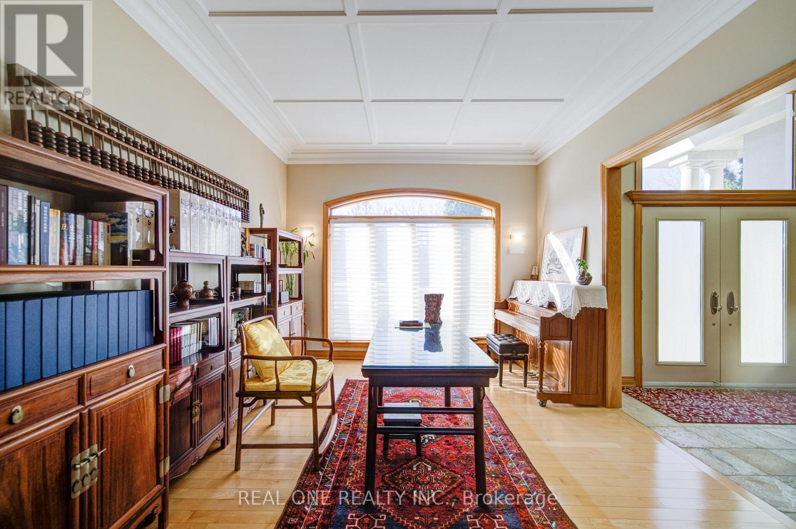 24 Maplehyrn Avenue, East Gwillimbury, Ontario  L0G 1V0 - Photo 12 - N12969182