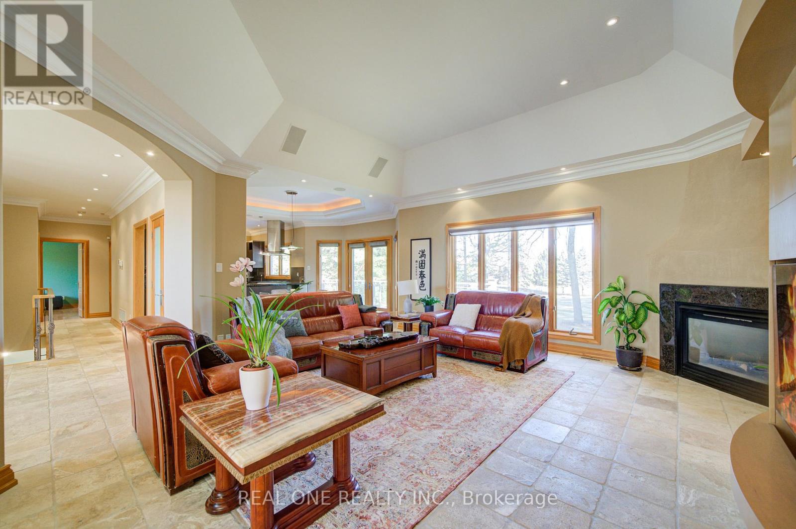 24 Maplehyrn Avenue, East Gwillimbury, Ontario  L0G 1V0 - Photo 15 - N12969182