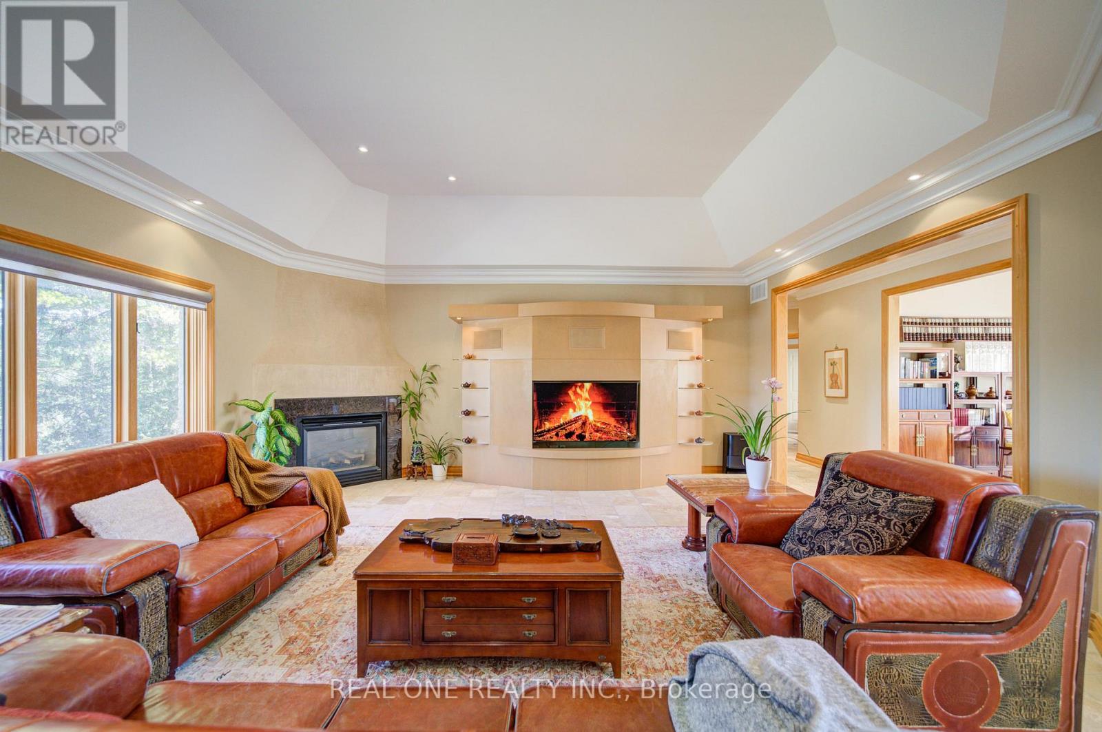 24 Maplehyrn Avenue, East Gwillimbury, Ontario  L0G 1V0 - Photo 16 - N12969182