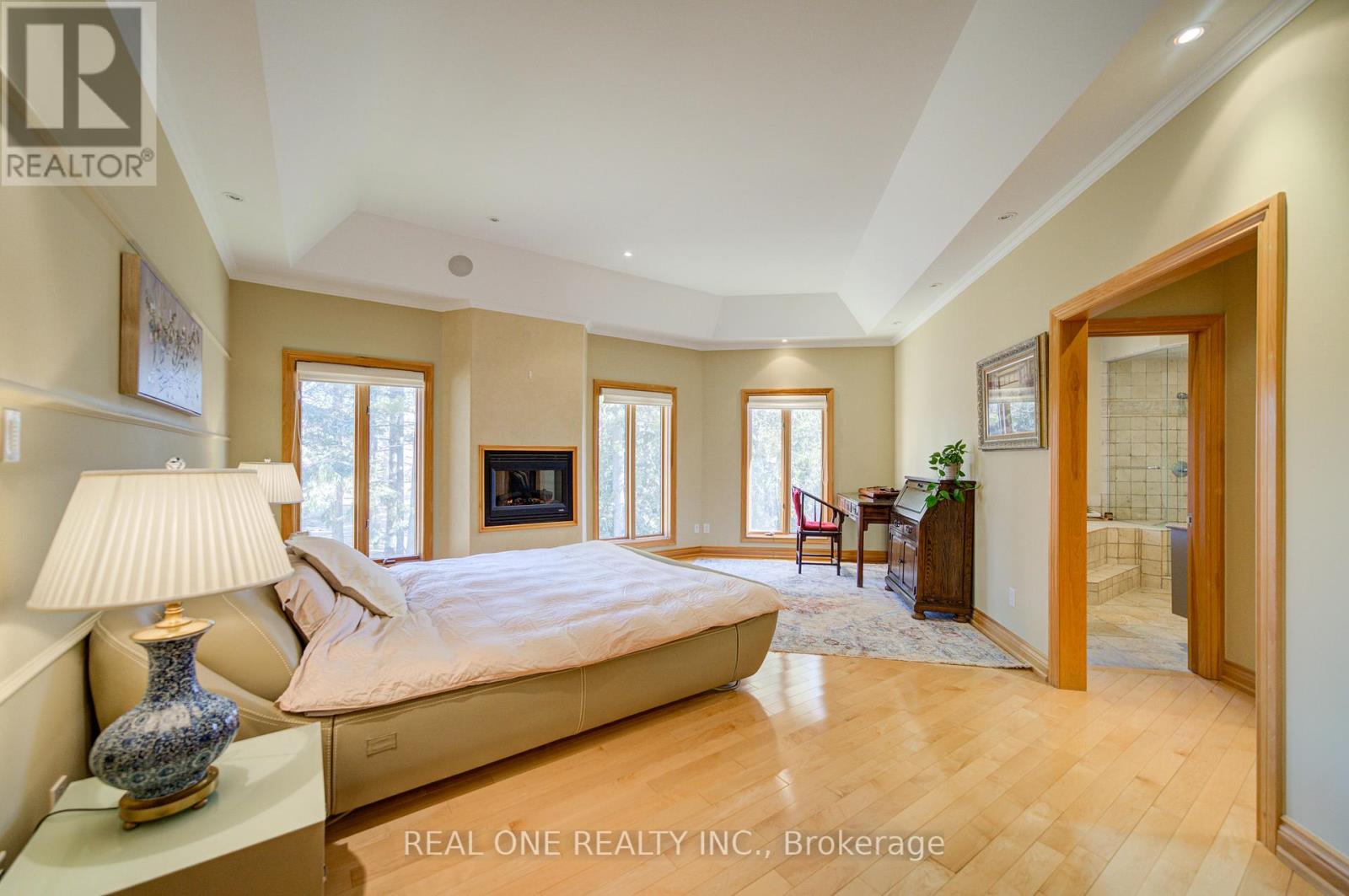 24 Maplehyrn Avenue, East Gwillimbury, Ontario  L0G 1V0 - Photo 22 - N12969182