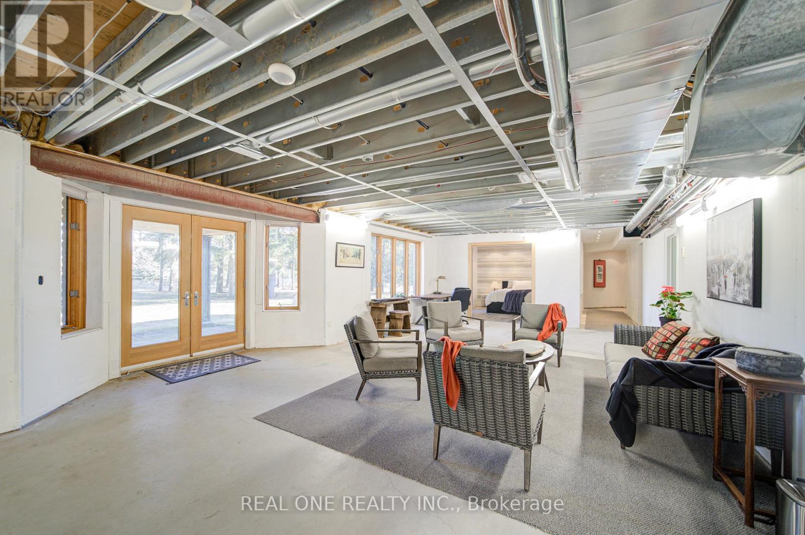 24 Maplehyrn Avenue, East Gwillimbury, Ontario  L0G 1V0 - Photo 37 - N12969182