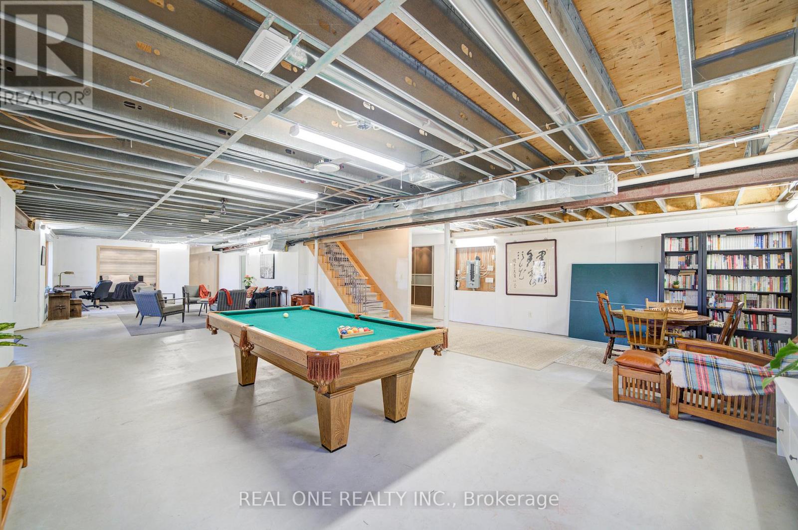 24 Maplehyrn Avenue, East Gwillimbury, Ontario  L0G 1V0 - Photo 38 - N12969182