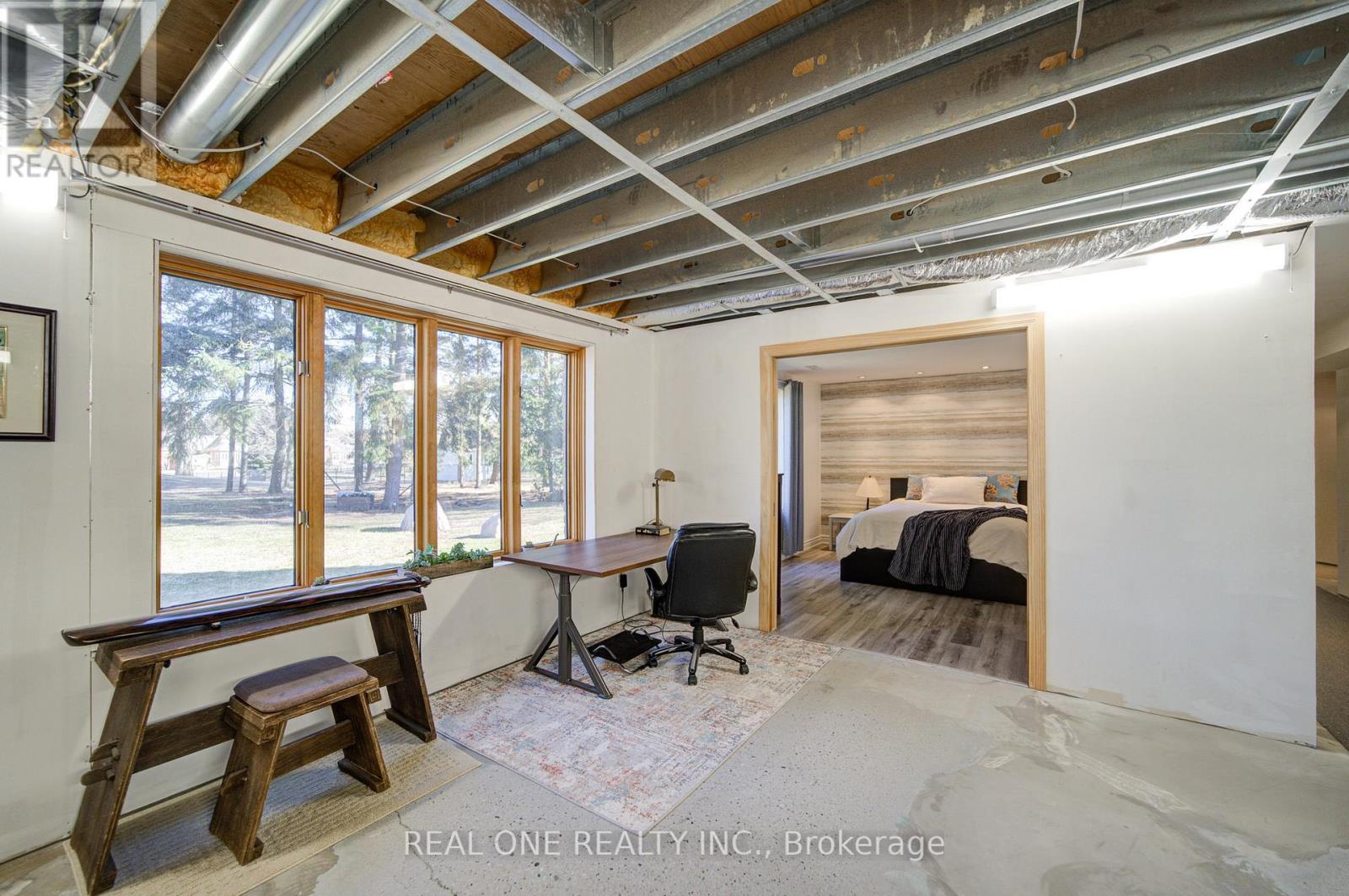 24 Maplehyrn Avenue, East Gwillimbury, Ontario  L0G 1V0 - Photo 39 - N12969182