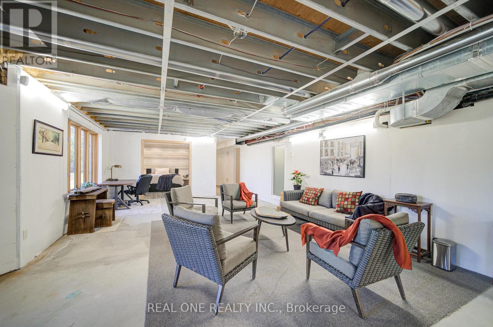 24 Maplehyrn Avenue, East Gwillimbury, Ontario  L0G 1V0 - Photo 40 - N12969182