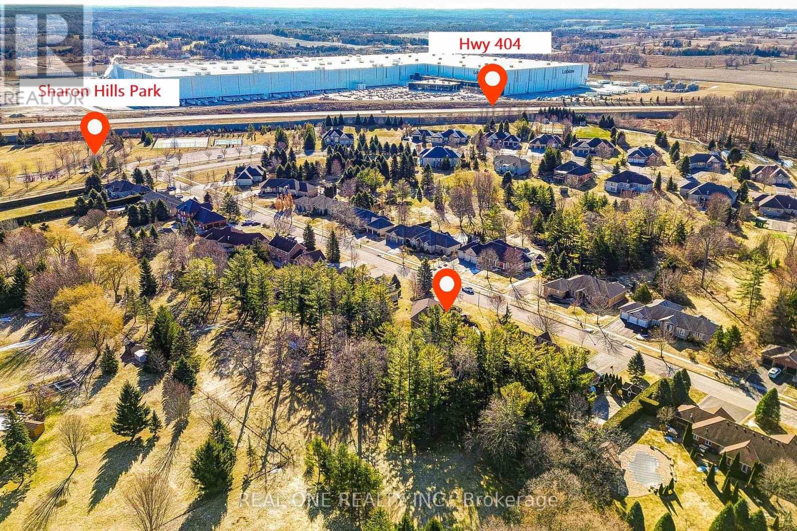 24 Maplehyrn Avenue, East Gwillimbury, Ontario  L0G 1V0 - Photo 5 - N12969182