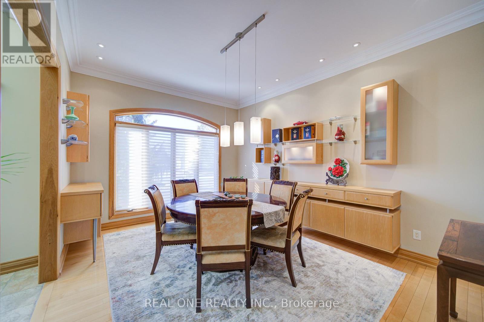 24 Maplehyrn Avenue, East Gwillimbury, Ontario  L0G 1V0 - Photo 9 - N12969182