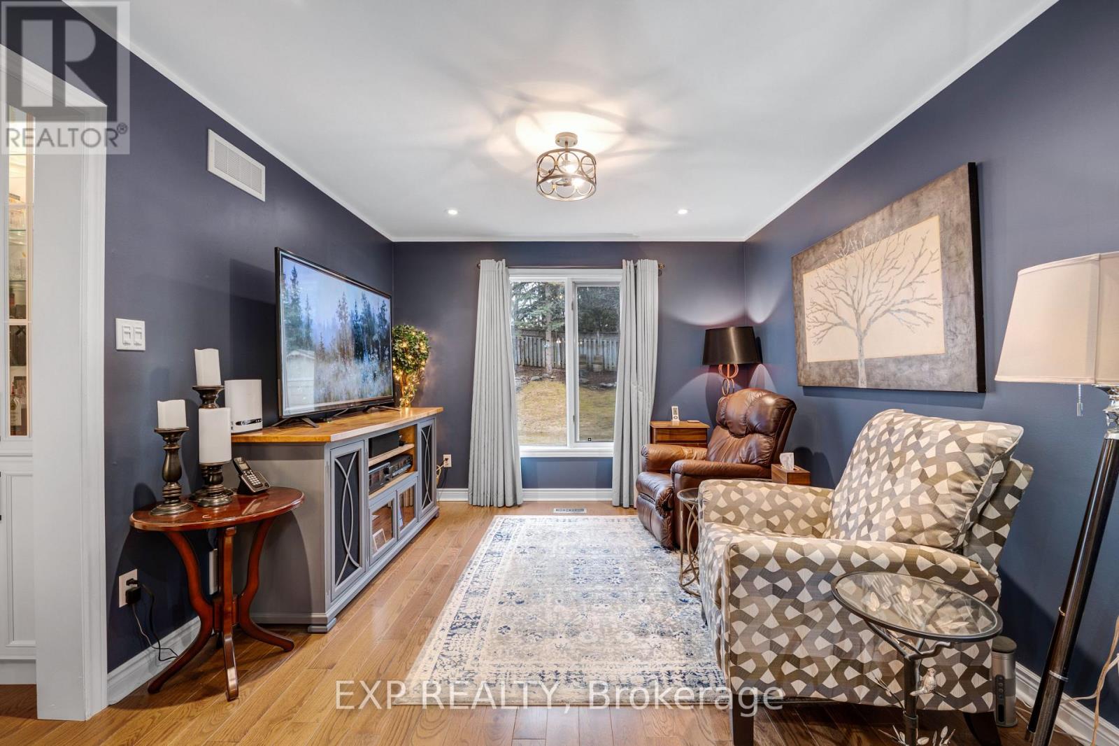 103 Compton Crescent, Bradford West Gwillimbury, Ontario  L3Z 2X7 - Photo 16 - N12969198